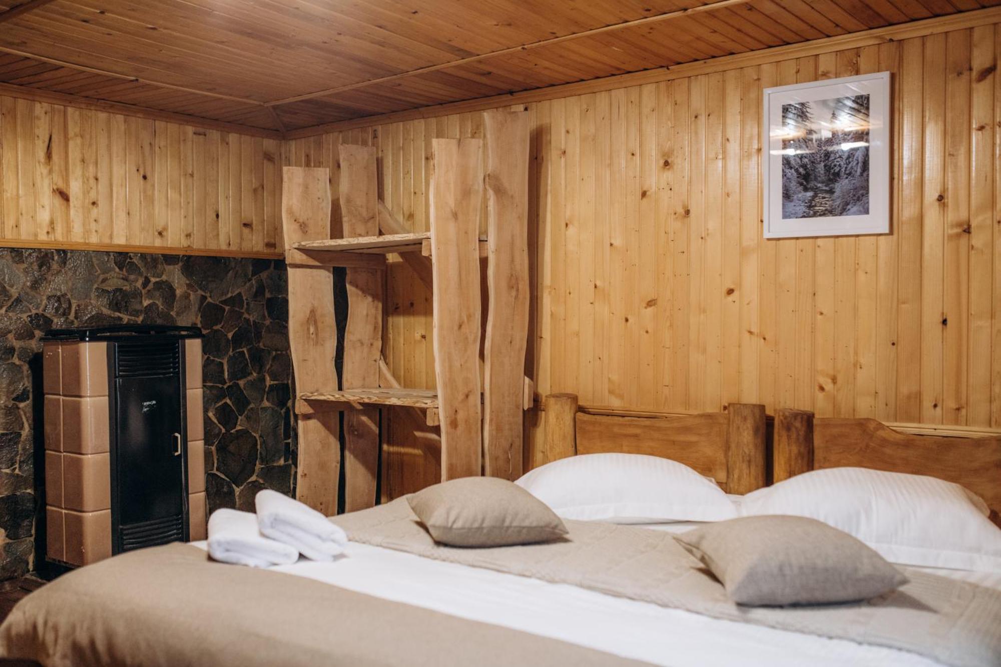 Dolyna Mykolaya Villa Mihovo Szoba fotó